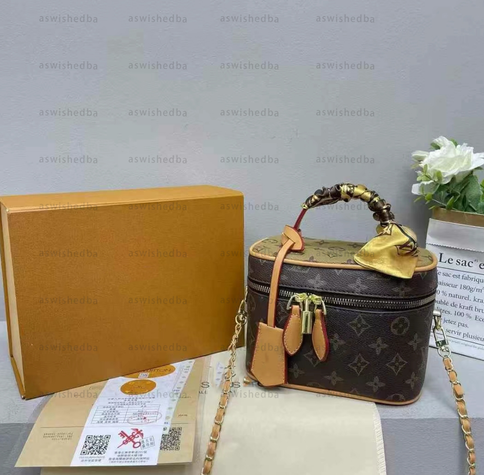 Women Designer Bag Luxury Cosmetic Female Portable Pouch With make up Shoulder Strap Brown Leather Crossbody Bags Beauty Box Purse purses wallet