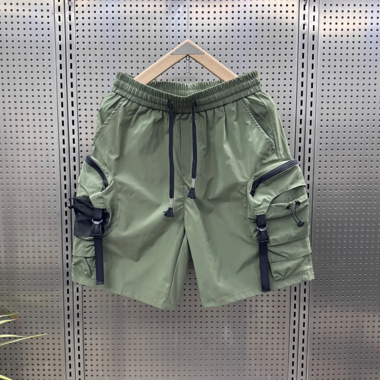 Mens tooling shorts summer light and loose large size five-point pants three-dimensional large pocket 250604