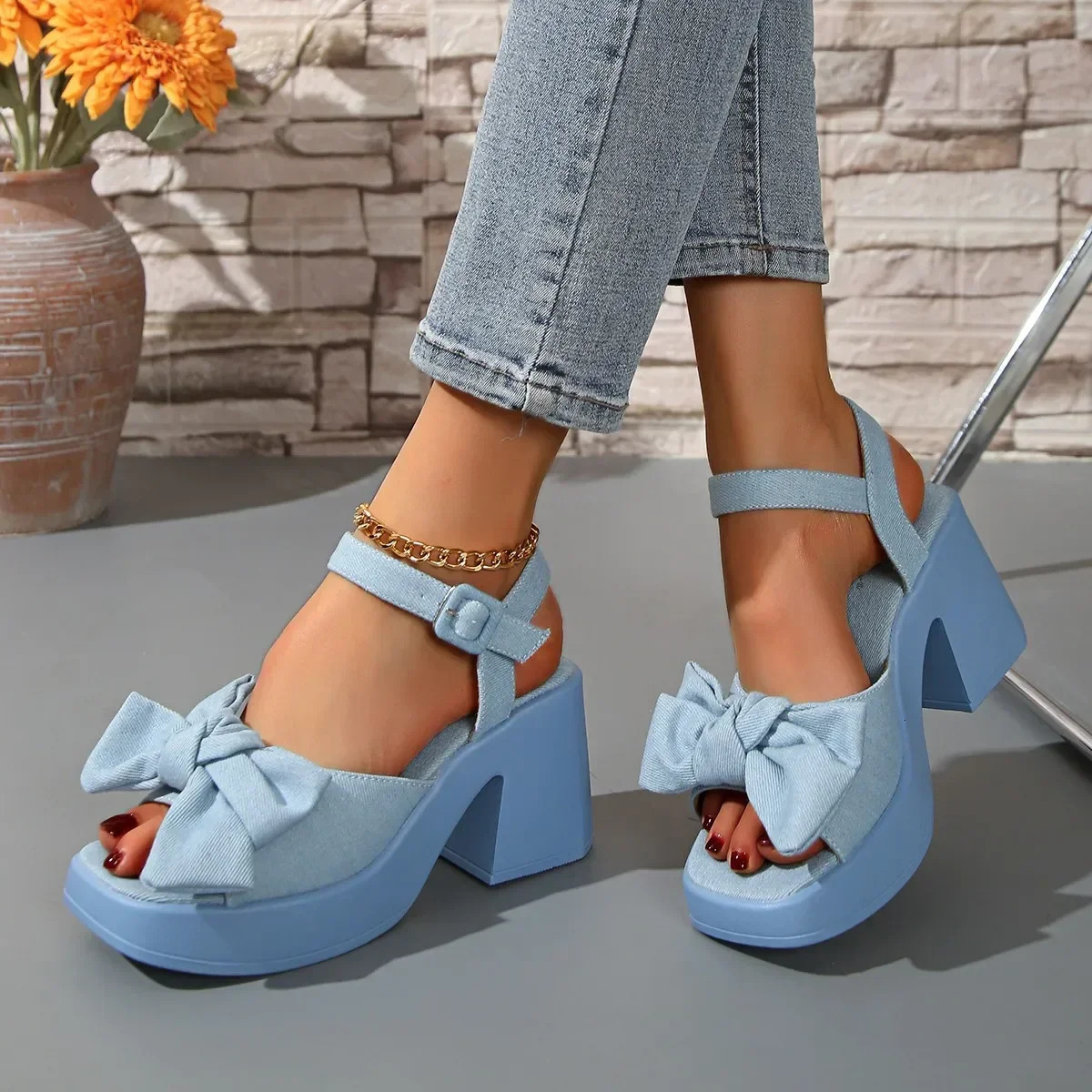 Summer Comfortable and Elegant Casual Banquet High Heel Sandals Fashionable Temperament Bow Thick Heeled Womens Shoes 250606
