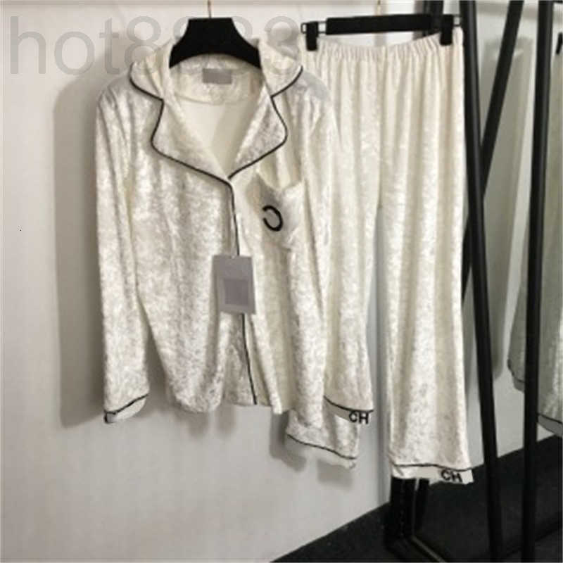 Women's Sleep & Lounge Designer Pajamas Plus Size Womens Clothing Autumn New Fashion Embroidered Long Sleeve Shirt and Casual Pants Velvet Soft