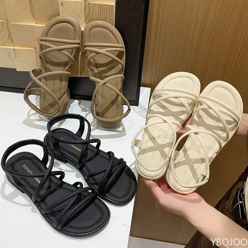 Femmes d'été à fond plat Chaussures de plage décontractées simples et confortables sandales