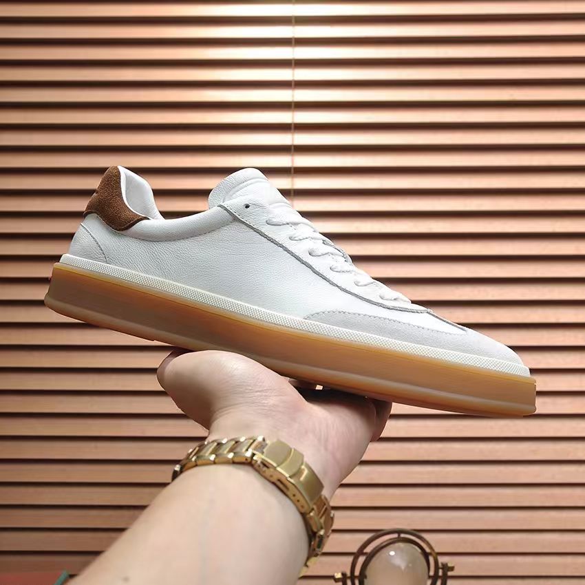 Sneakers de créateurs, mode robe pour femmes décontractée, Affaire des hommes en cuir en cuir masculin à bas prix en daim à bas en daim, avec boî
