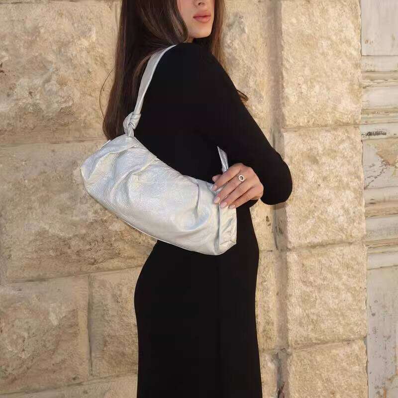Niche Design Autumn Winter New Pleated Soft High Quality Texture Handbag Shoulder Underarm Bag