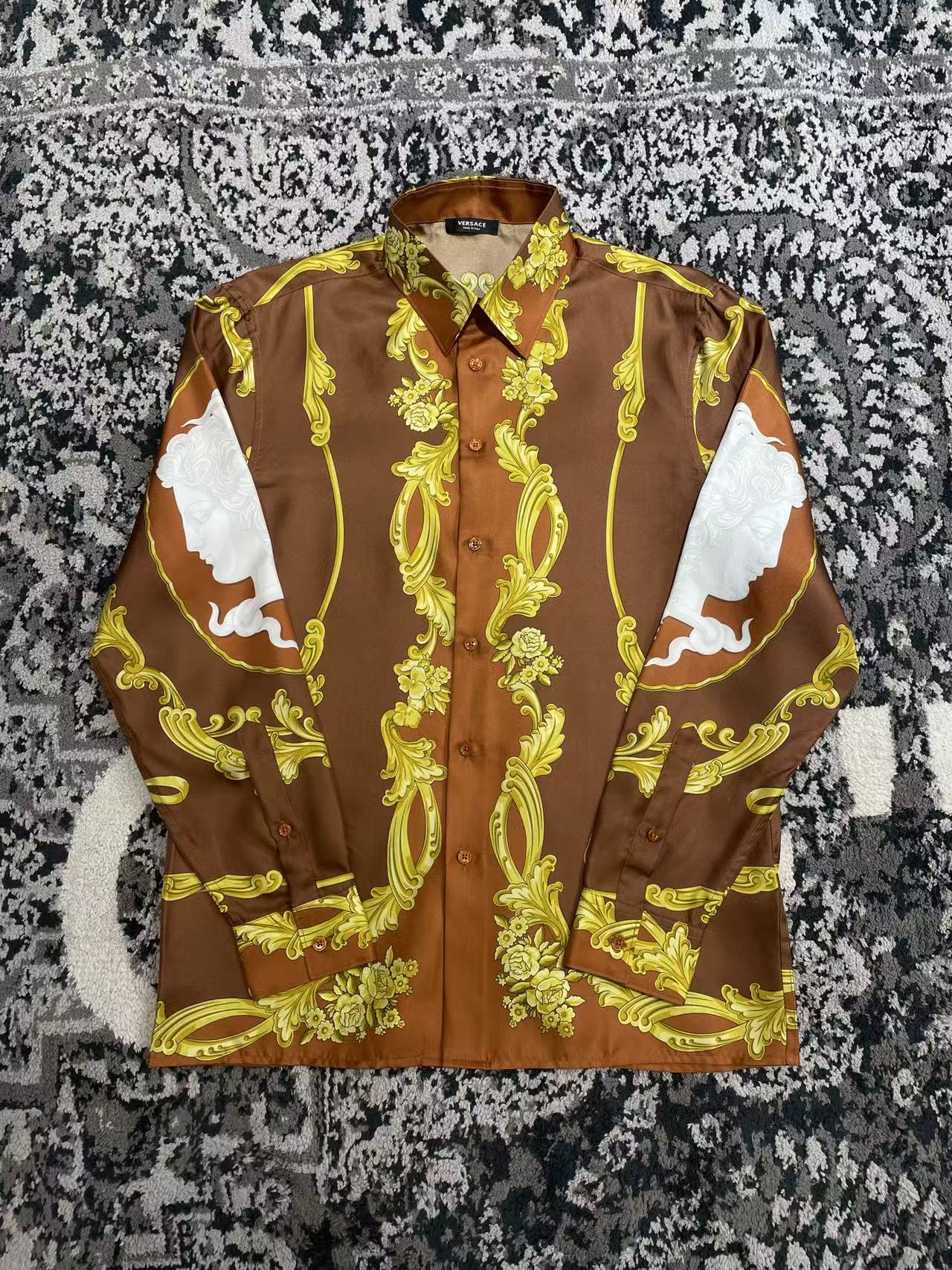 2025 Automne les nouvelles nouvelles chemises de concepteur de luxe pour hommes de couleur ~ Chemises de taille américaine ~ Bouton de créateur p