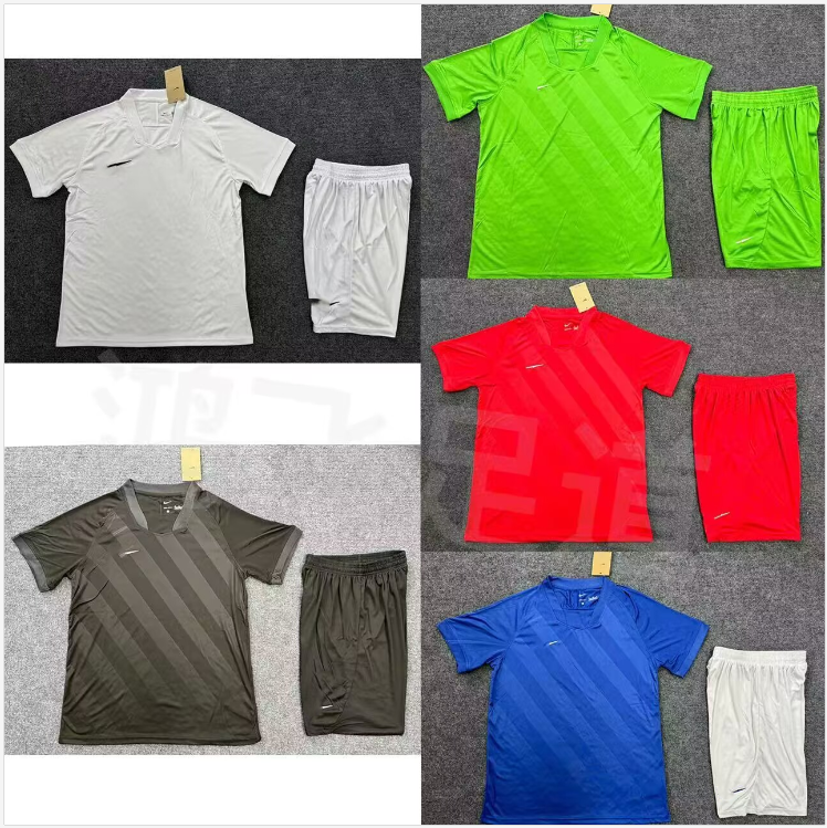 Designer luxury mens tracksuit Men tshirts set Tee printed designer short sleeve basketball t shirt short gym football suit jersey sportswear