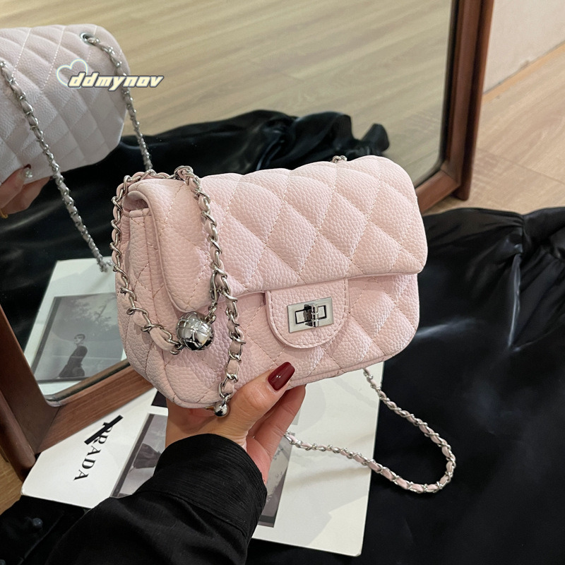 High-End Underarm for Women 2024 New Niche Design Quilted Chain Single Shoulder Crossbody Small Square Bag ddmynov