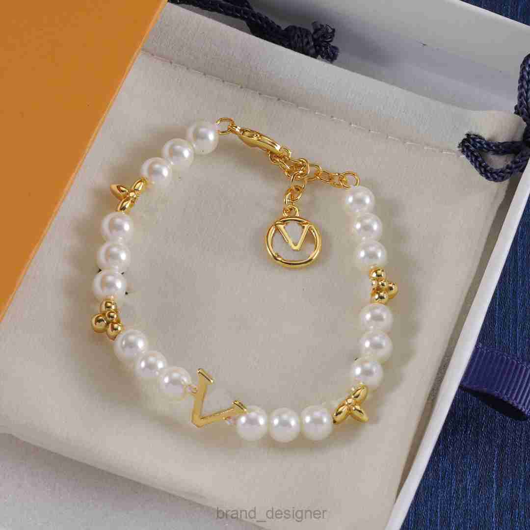Designer Bracelet Luxury Pearl Necklace Choker Chain High Quality Womens Letter Bracelet Party Wedding Jeweley Gift