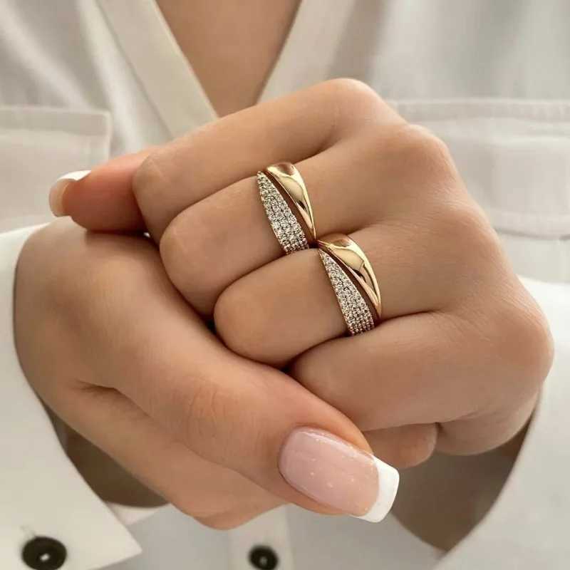2024 New Stainless Steel 18K Gold Plated Sun Rings for Women Natural Stone Inlaid in Hollow Metal Texture Ring Trend Jewelry W250609 W250609