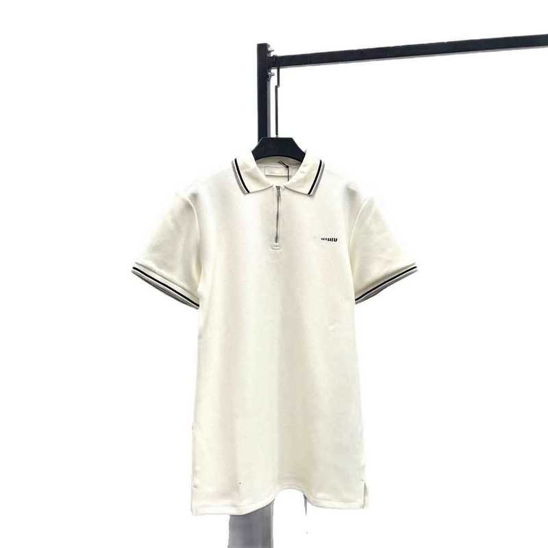 Robes décontractées de base Brand de créateur Mode féminine haut de gamme 2025 Été Nouvelle robe à col polo en couleur à rayures pour femmes U357