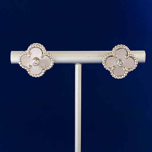 Earrings Made of natural shells and natural agate Gold Plated 18K designer 925 silver diamond crystal stud European size fashion premium gifts 024B
