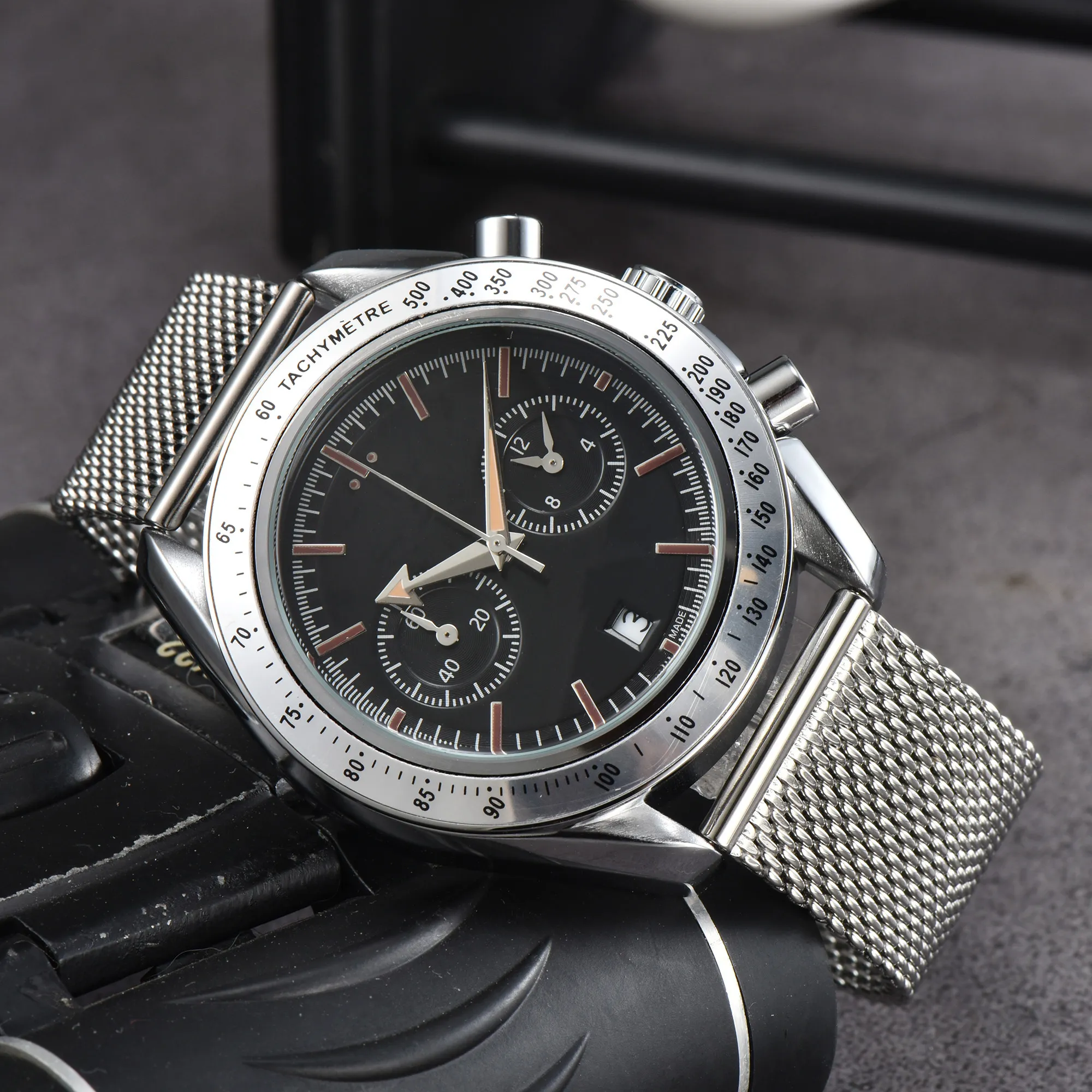 New Men's Watch Tous les cadrans travaillant Quartz Regardez Chronographe de marque de luxe de haute qualité avec mode masculine