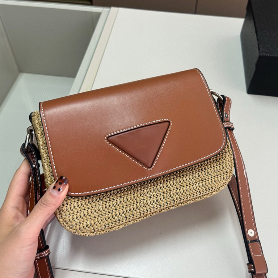 Nouveaux sacs de paille Femmes Raffia Raffia Mandage à main sac à tricoter