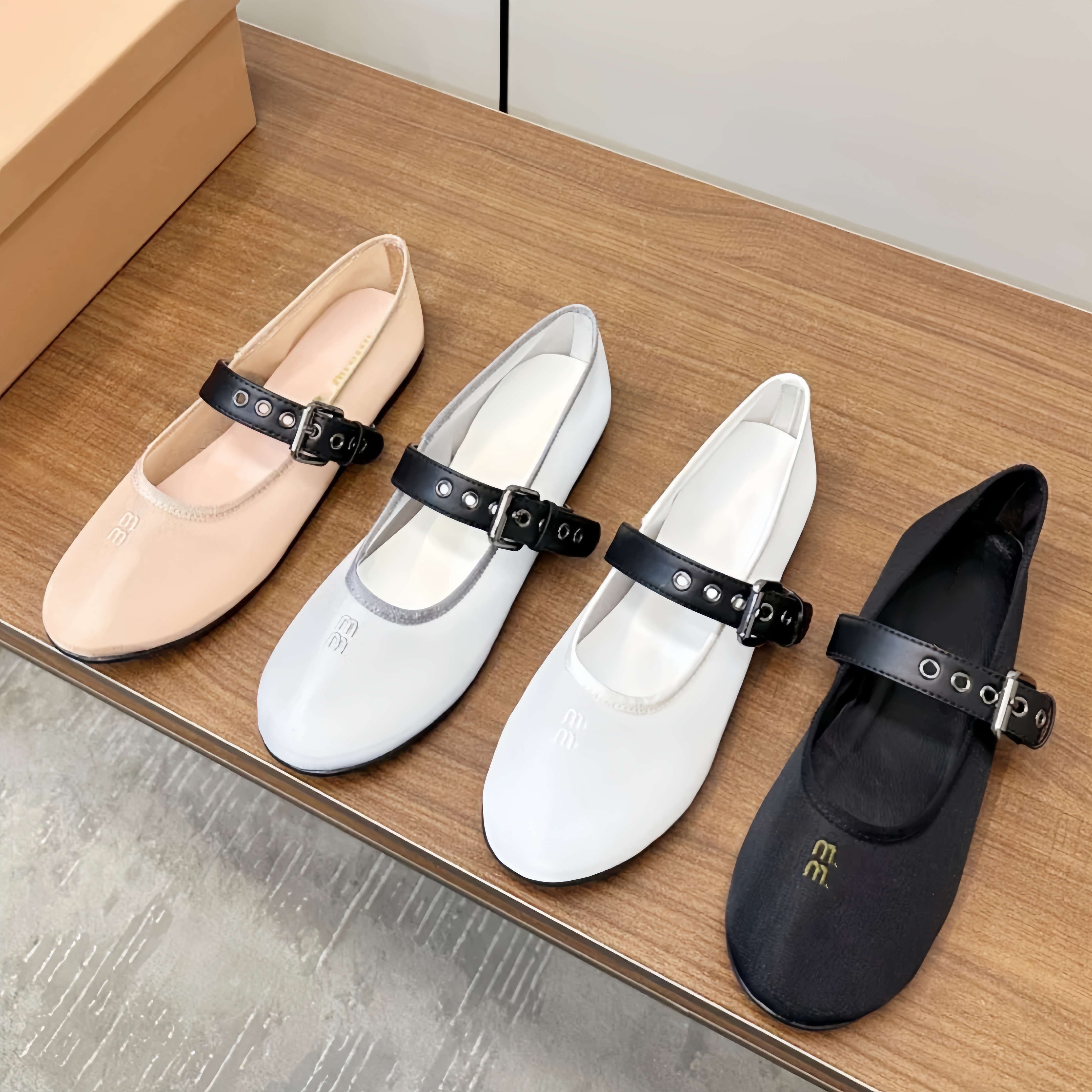 Womens ballet Flat mary jane shoe Designer Dress shoe Luxury Loafer Lace ballerina walk shoes DHgate Outdoor moccasin Buckle Leather canvas Travel P