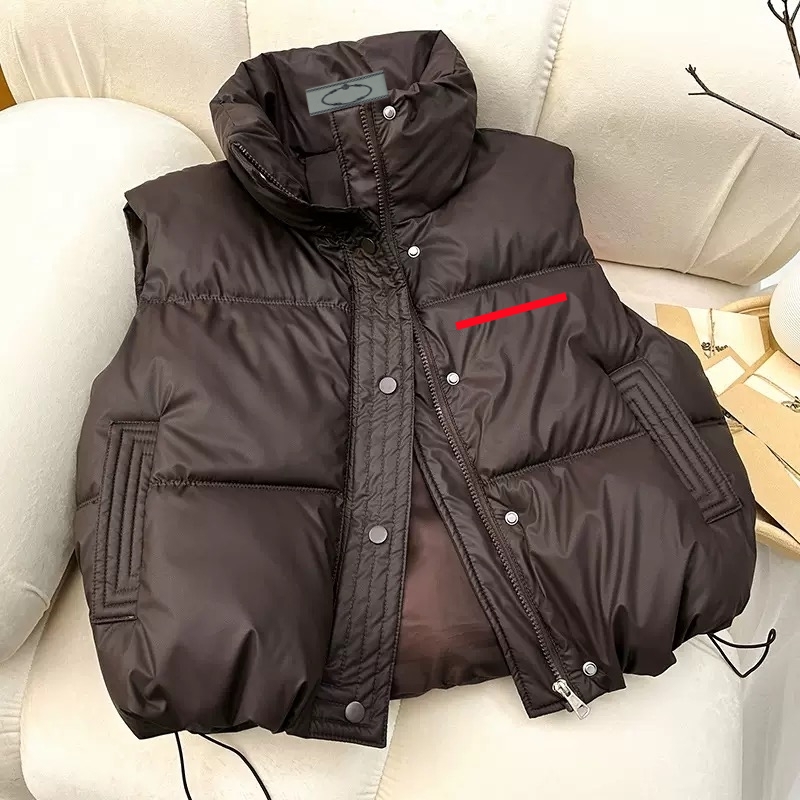 Womens Vest Winter Jacket Designer Puffer Vest Women Gilet Womens Tank Top Fashion Bomber Hooded Coats Embroidered Chest Badge With Letters Body War
