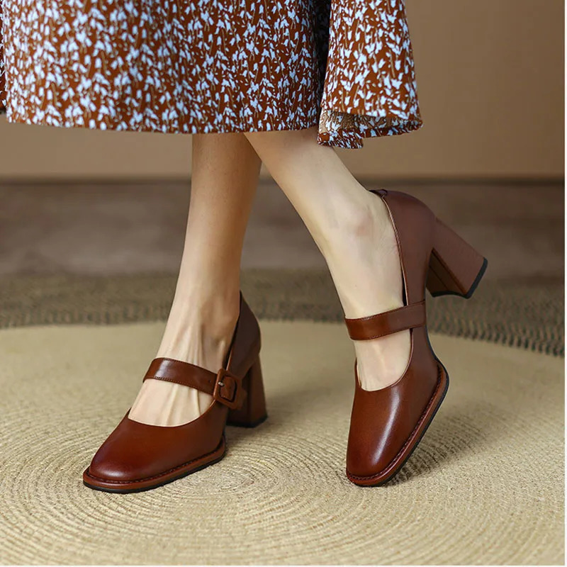 Fashion printemps automne pompes femme hauts talons chaussures chunky talons boucle mots de boucle plate-forme noire marron rétro talons femmes c