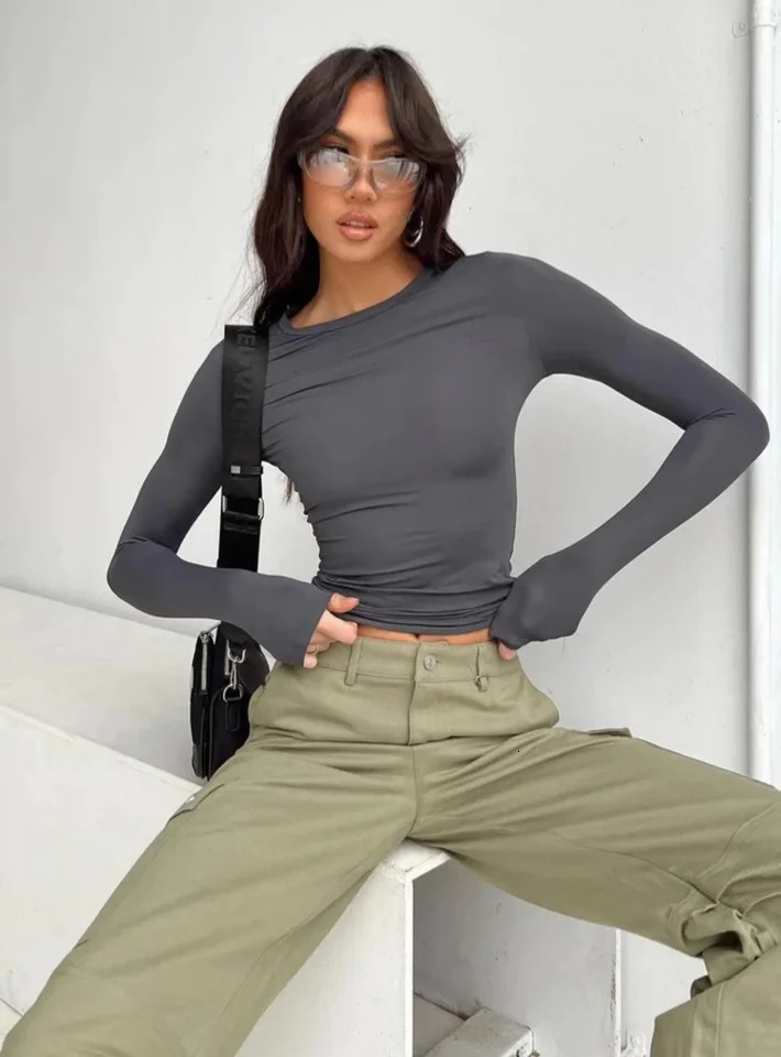 Womens Long Sleeved TShirt Spring And Autumn Solid Color Slim Fit Pullover Basic Y2k Clothes Street Wear 250603