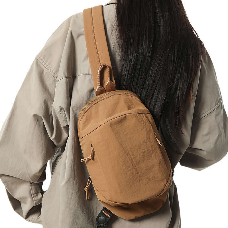 Crossbody for Women Large Capacity New Niche Design Canvas Korean Style Ins High end Fashionable Chest Bag bag