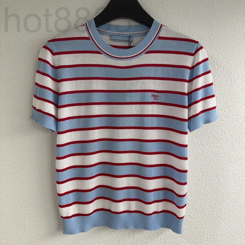 Designer de t-shirts pour femmes Shenzhen Vêtements 25 Été Nouveau P mode polyvalent Classic Striped Round Neck Tritted Top pour les femmes Uhee