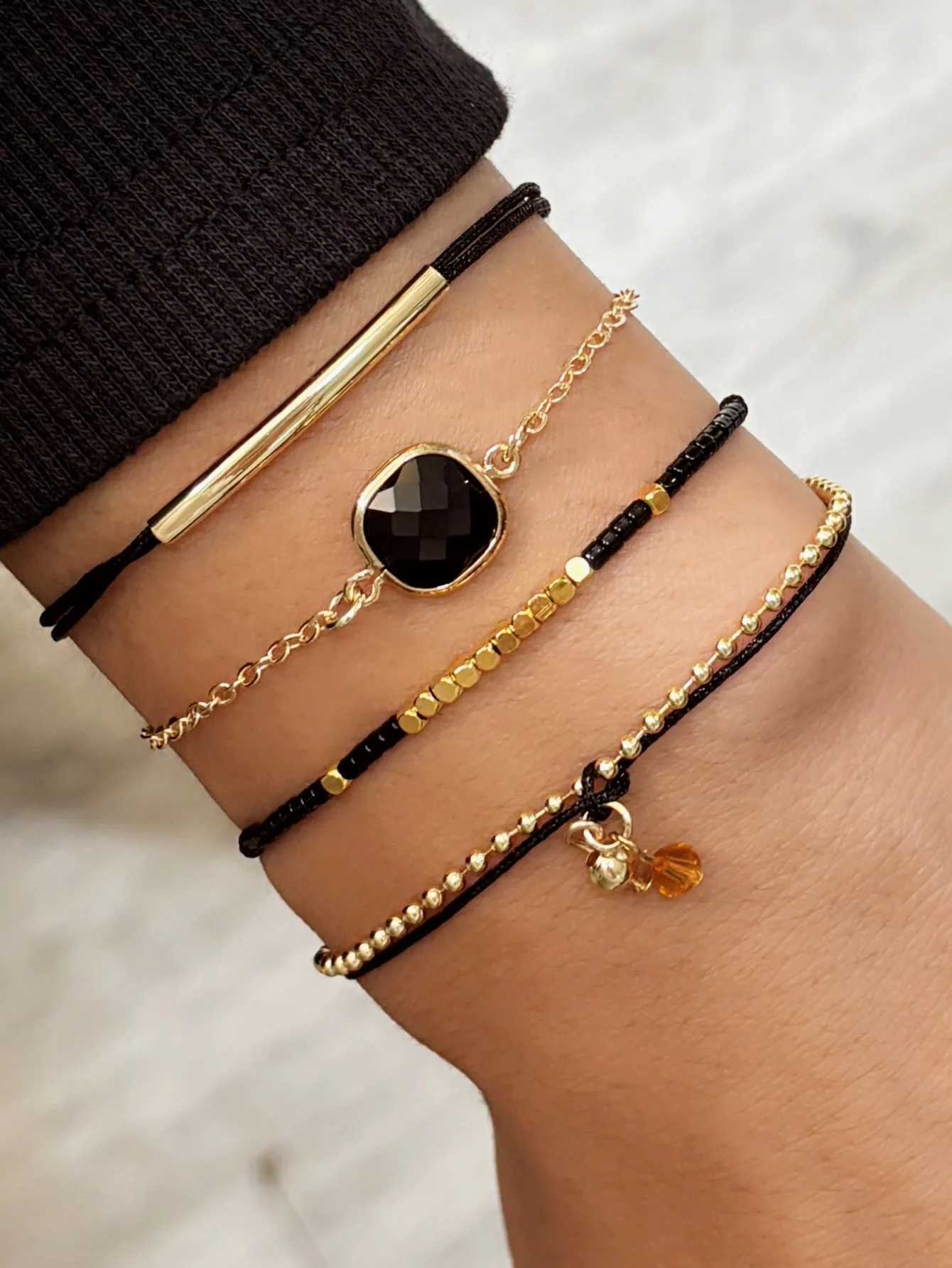 4pcs Charme Simple Black Artificial Crystal Bead Bracelet Set pour les accessoires de bijoux de fête pour femmes xj250611