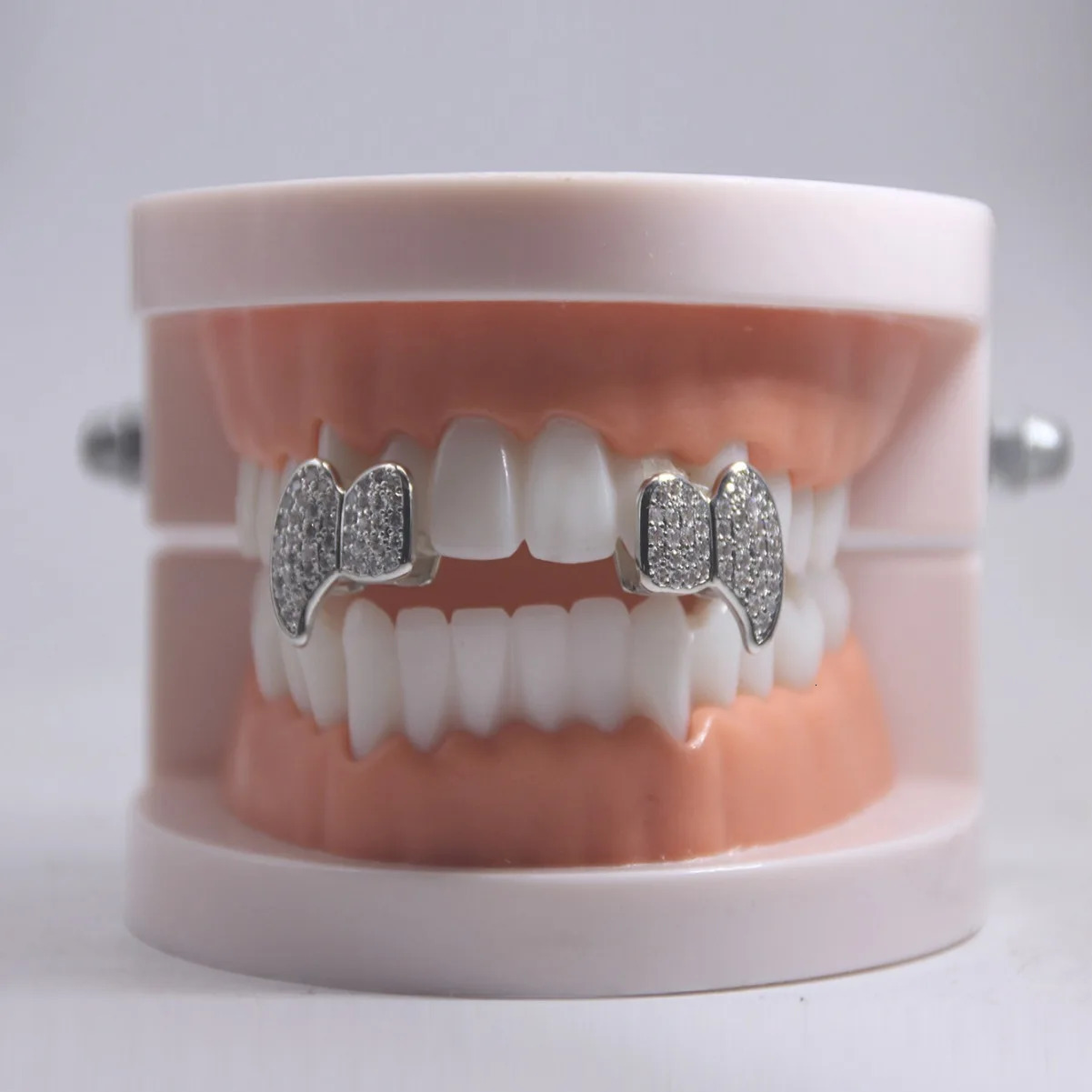 Hip Hop Rock Men Women Iced Out Cubic Zircon Teeth Caps Bling CZ Micro Pave Teeth Grills Halloween Cosplay Jewelry 250610
