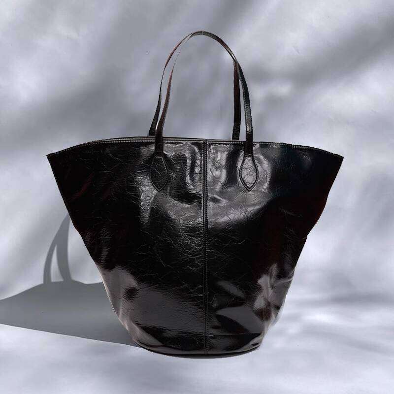 Tote for Women Large Capacity Autumn Winter New Niche Design Solid Color Oil Wax Leather Handbag Shoulder Bag