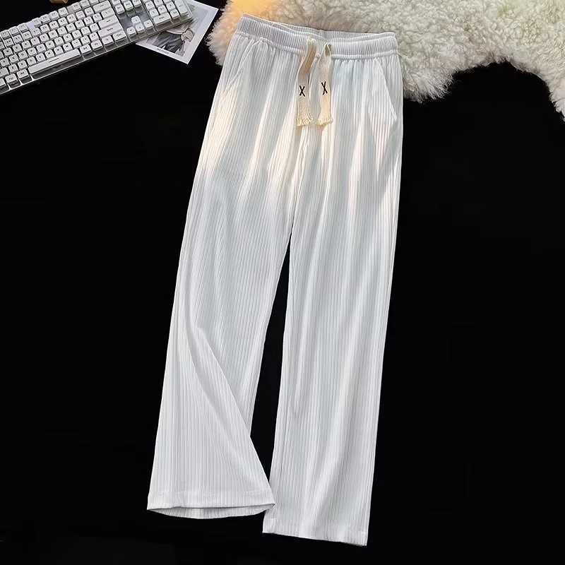 Pantalon de jambe large en soie en soie en soie