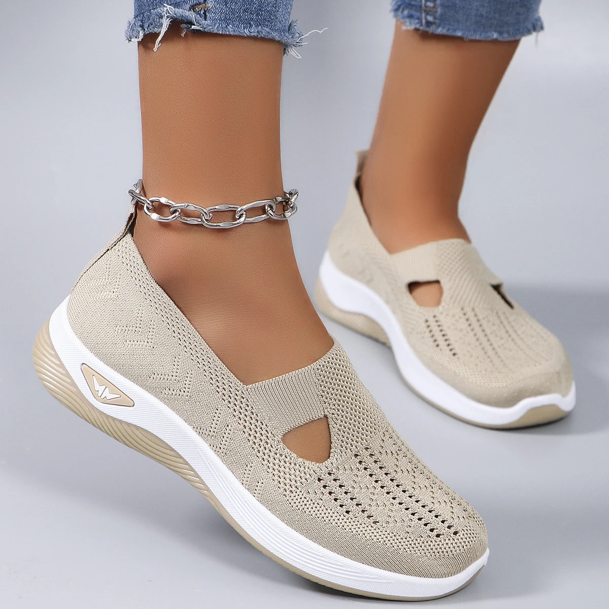 Spring womens sports shoes fashionable breathable lightweight non-slip wear-resistant casual sports shoes flat shoes 250606
