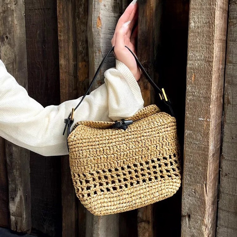Sac de créateur pour femmes 2025 nouveau sac à aisselles au Crochet fait à la main Lafite herbe tissé sac rétro sac à main Niche sac pour femmes