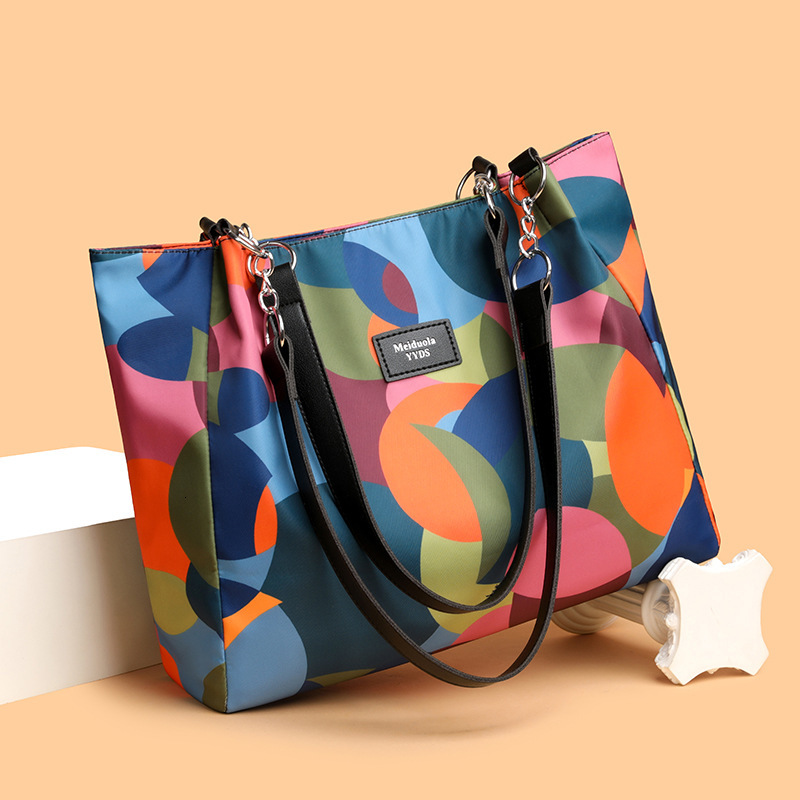 Designer Bag 2025 Summer New Single Shoulder Women's Armpit Bag Korean Style Multifunctional Large Capacity Commuting Fashion Handbag