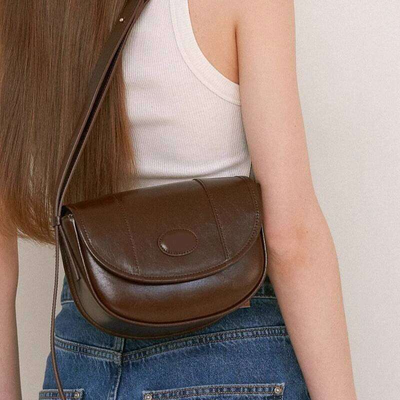 Saddle Niche Design New Autumn Winter High end Oil Wax Leather Half moon Shoulder Bag for Women Crossbody
