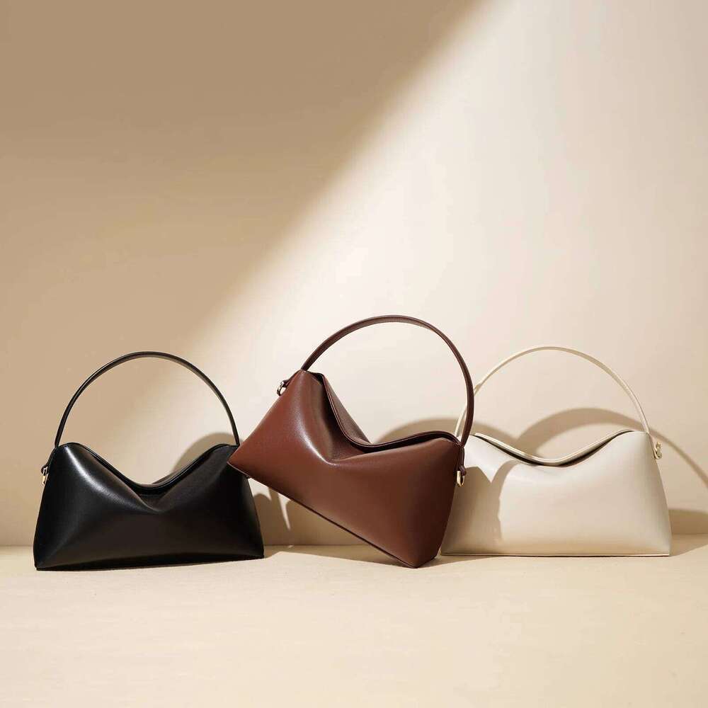 2025 Leather Boston New Design Handheld Crossbody Pillow Women's Shoulder Designer Original Brand Bag