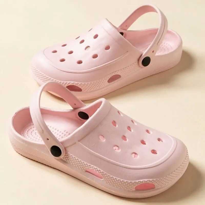 Femmes pantoufles à la maison chaussures de jardin sandales masculines tongs des tongs d'été