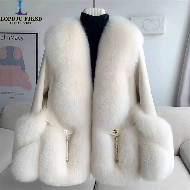 Faux Fox Fur Coat for Women,Covered Button Jacket,Korean Spliced Outwear, V-Neck,Thick Furry, Casual,Autumn and Winter, 2024
