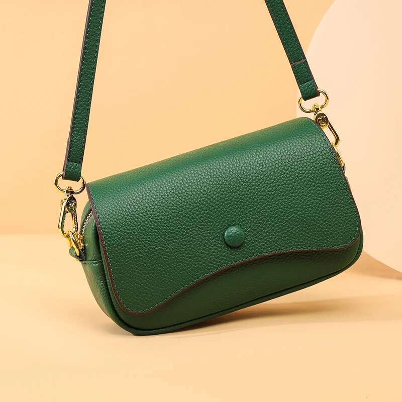 Sac à main en cuir authentique Femme Cowhide Small Messenger Designer Femelle 2024 Nouveau sac à bandoulière