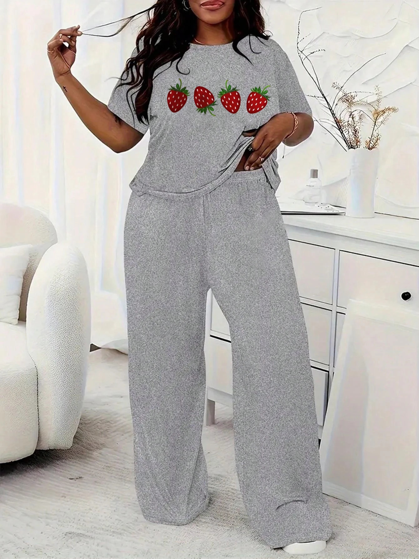 Plus Size Womens Summer Casual Printed Set with Four Red Strawberries Top Pants Two Piece Casual Outfit 250609