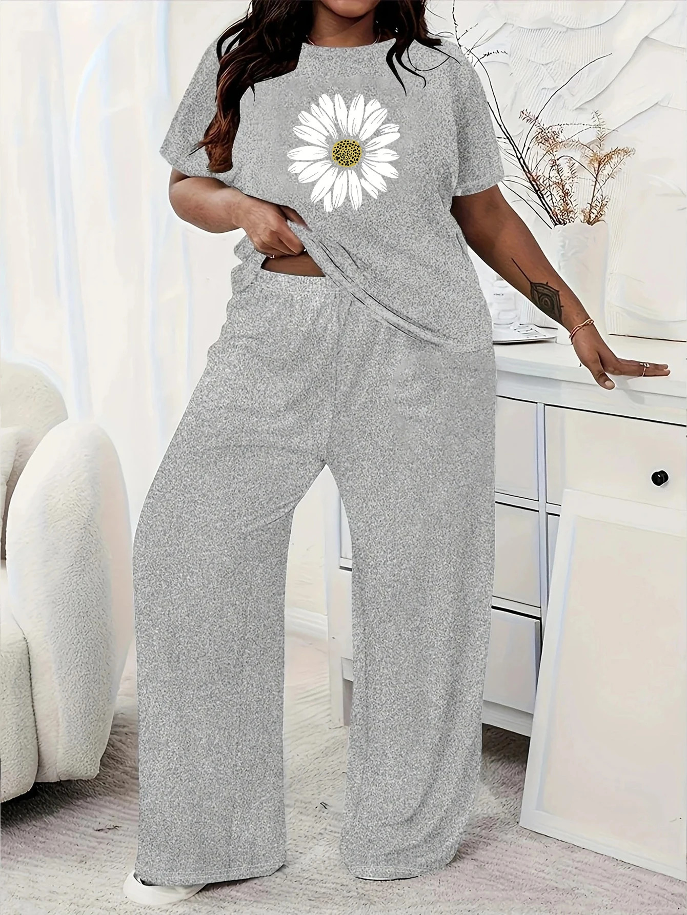 Plus Size Womens Summer Casual Printed Set with Daisy Pattern Floral Print Top Pants Two Piece Casual Outfit 250609