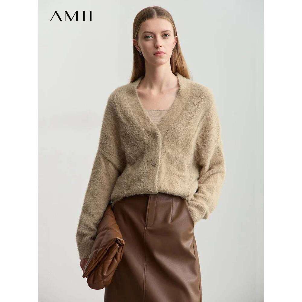 Amii minimaliste col en v solide bouton laine Cardigan à manches longues 2024 hiver nouveau femmes Imitation vison ample haut décontracté 1242411