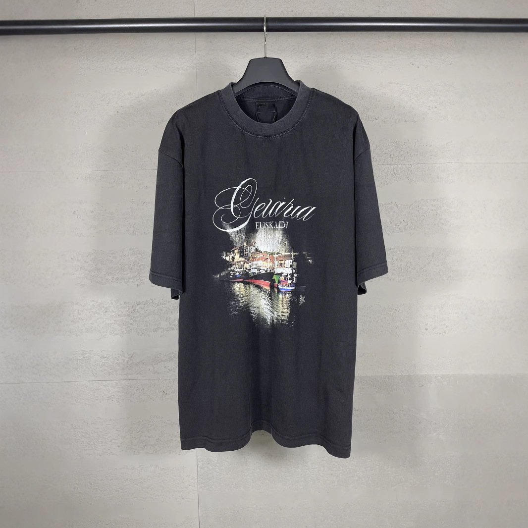Version correcte Home Spray Impression de pulvérisation lavée et usée 2025 T-shirt à manches courtes printemps / été