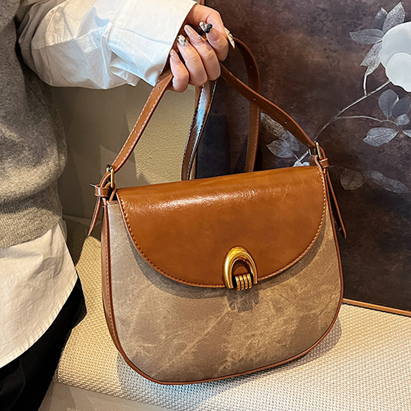 Livraison gratuite pour l'été 2025 Nouveaux sacs de créateurs Sacs à provisions à la mode et de haute qualité Sacs de selle rétro Sacs à main mul