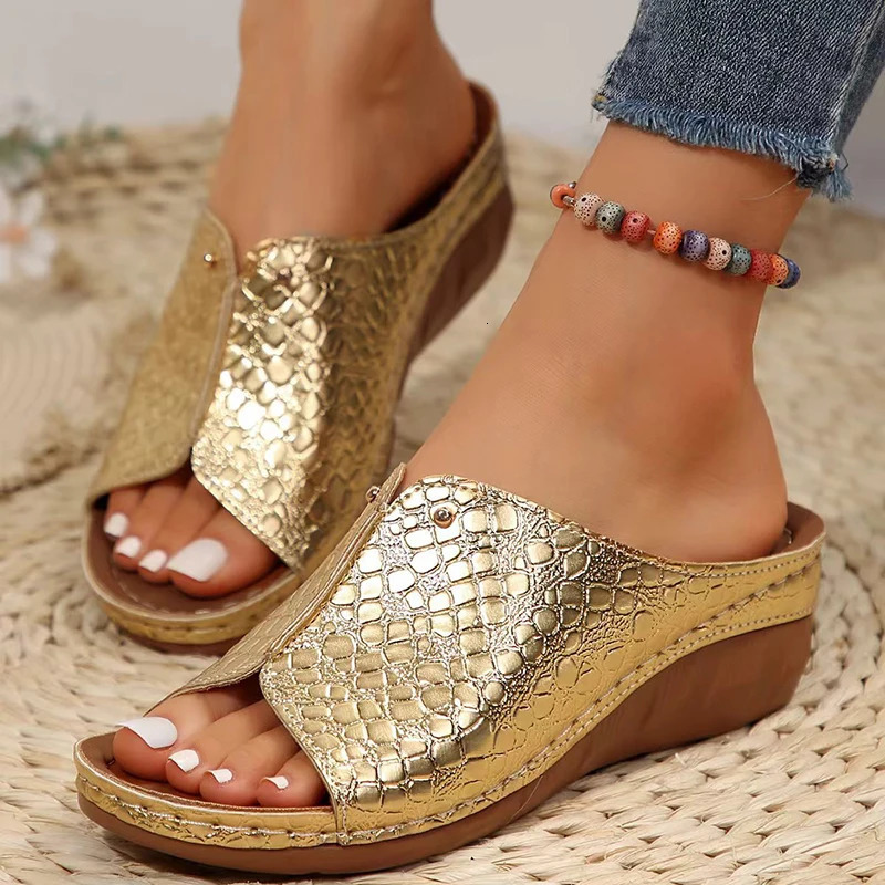 2025 Gold Silver Wedge Sandals Women Summer Retro Clip Toe Platform Sandals Woman Plus Size 43 Thick Bottom Gladiator Shoes 250612