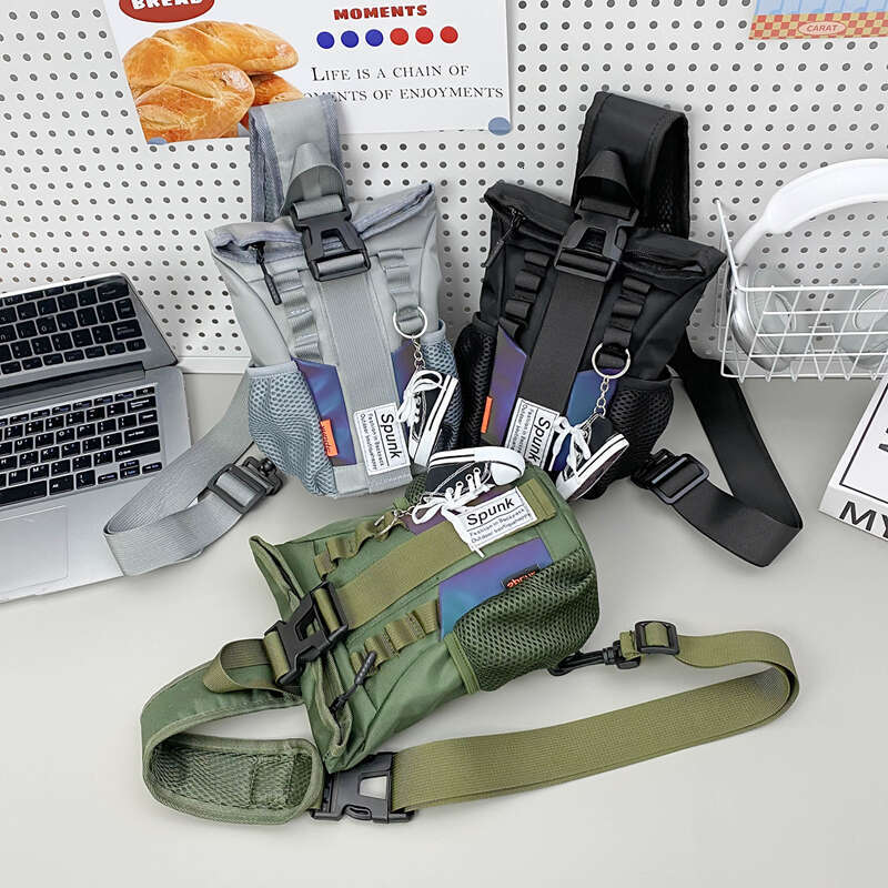 Marque croisée des nouveaux garçons voyage à la poitrine polyvalente des vêtements de travail fonctionnels de travail sportif arbore un petit sac