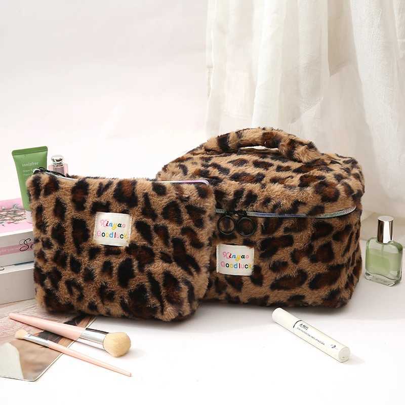 2pc leopard print plush makeup bag Large capacity advanced sense skin care bag ins wind multifunctional travel portable toiletr Z250612