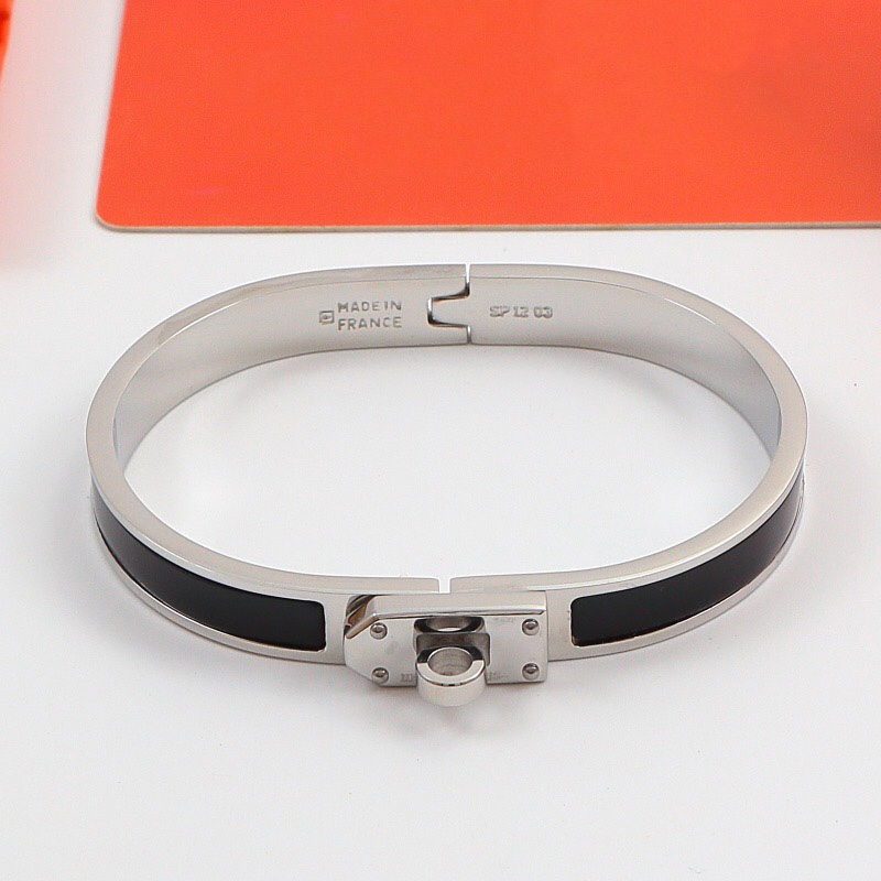 Silver Black Color Luxury Brand Bangle Gold Plated Elegant Designer Bracelet Stainless Steel Fashion Bracelet Bangle For Women