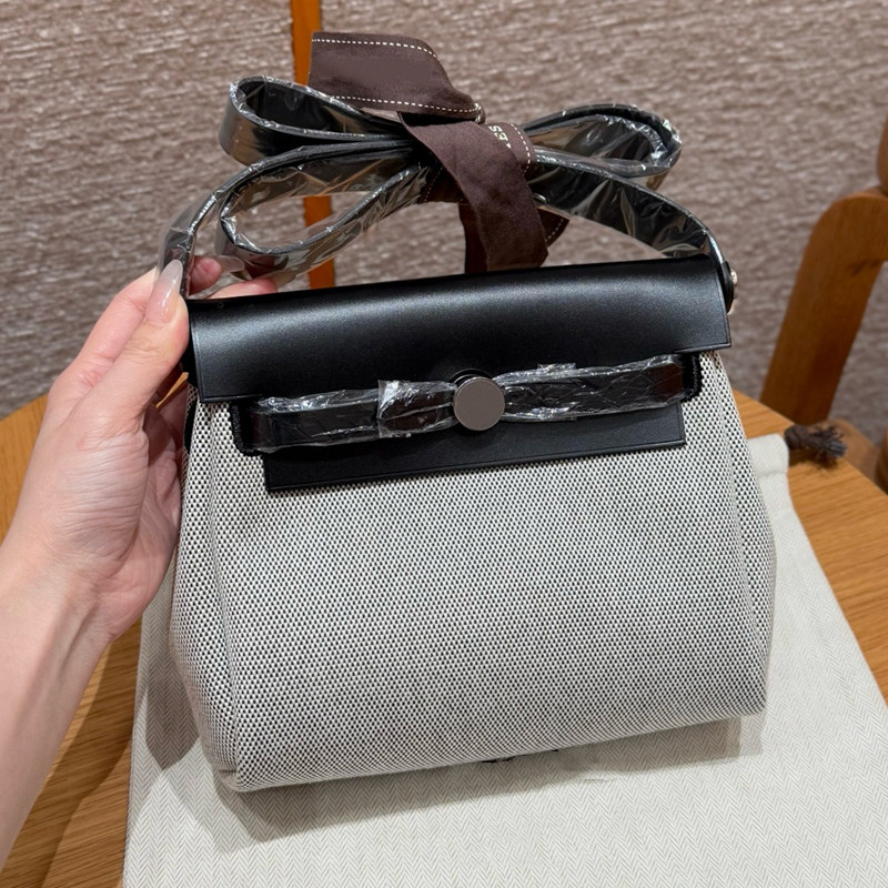 10A new top quality bag Canvas Tote Bags women mini Designer bag Gold Silver metal Handmade Luxury designer Handbags classic fashion Cowhide leather