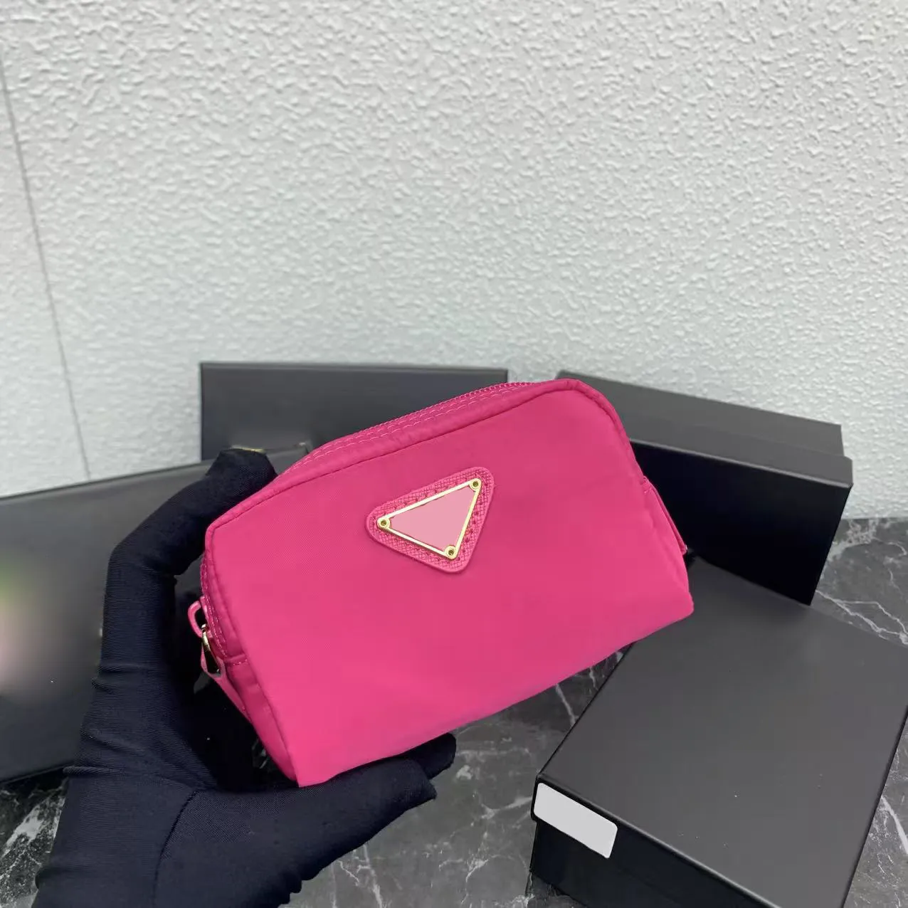 Designer Cosmetic Bags Metal Label Brand Storage Multifunctional Makeup Brush Clutch Bag Large Capacity Lightweight With Zipper Multi Colors-image-1106843114
