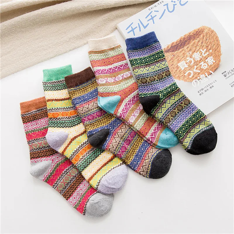 Winter Products Warm Thicken National Wind Womens Wool Medium Tube Socks Factory Wholesale 5 Pairs 250613