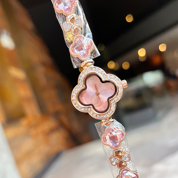 Les femmes regardent le miroir en cristal minéral de cadran jamais gratté de qualité T0p Style classique Fashion Diamond Gift exquis avec boîte 0