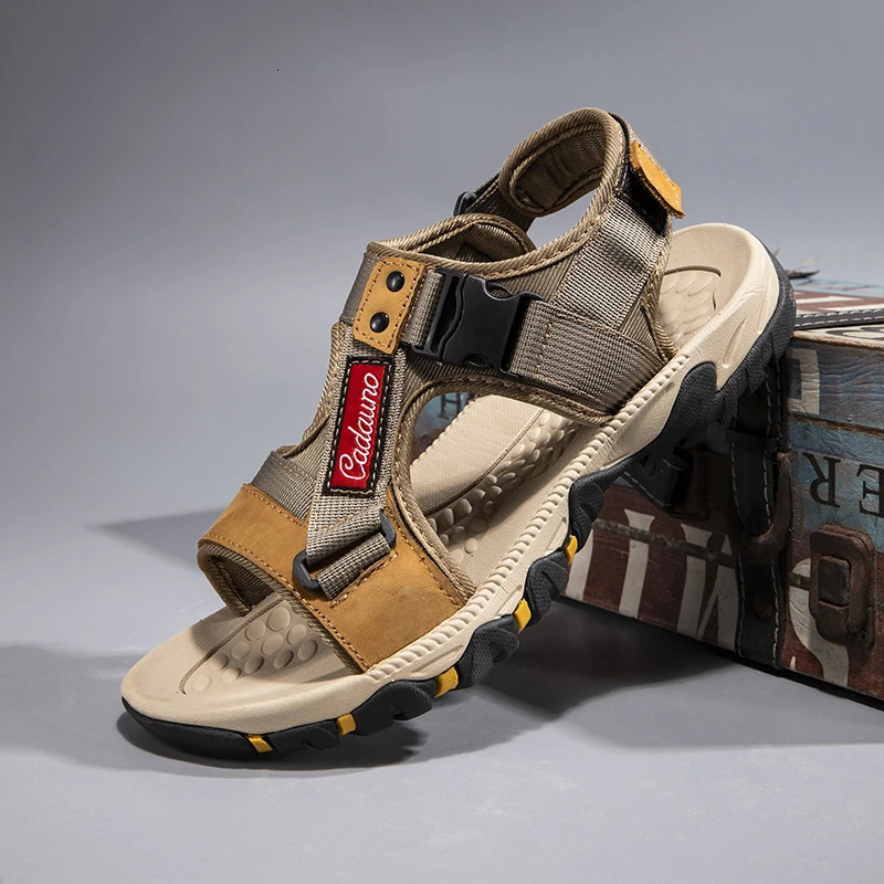 Sandales pour hommes classiques Mode d'été Gardiens de cuir authentiques Sandales sportives décontractées extérieures Léger All-Match Men Élégant