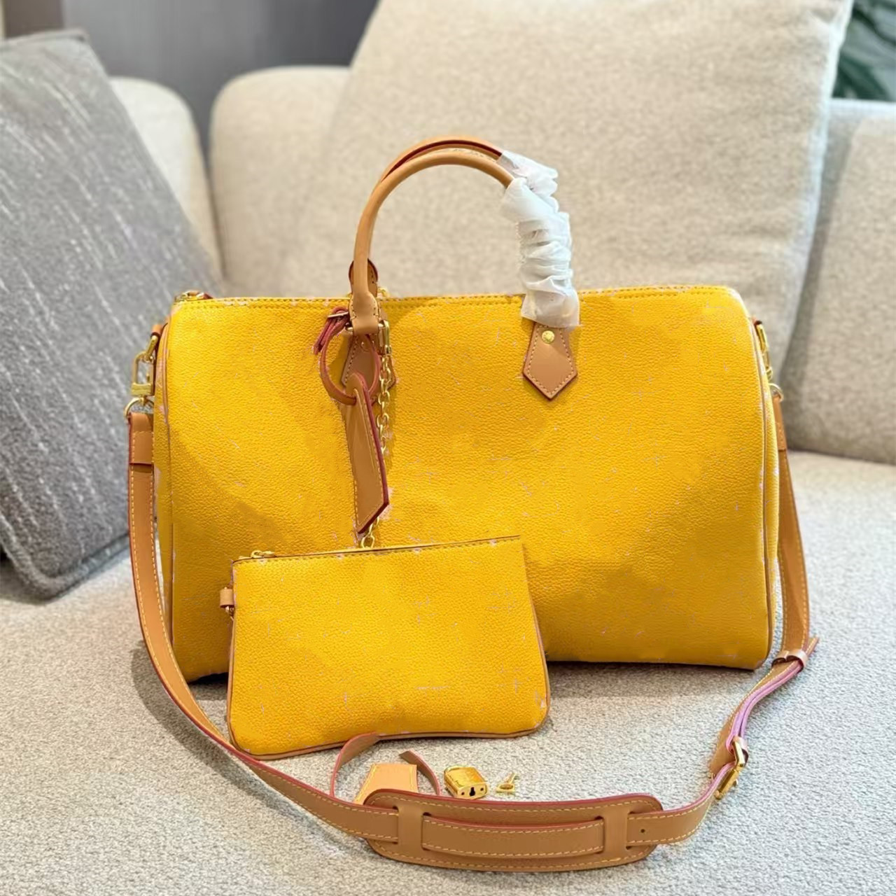 Top Quality New Men Duffle Bag 542Women Travel Bags Hand Luggage Travel Bags Men Pu Leather Handbags Large CrossBody Bags Totes Purse Crossbody Bag4