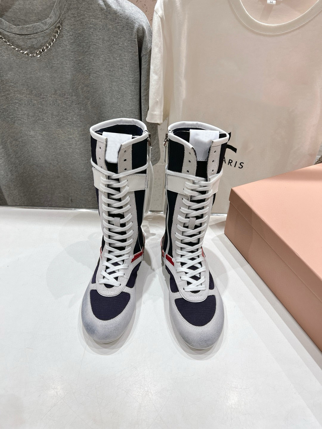 Chaussures de créateurs Femmes Boîte de boxe 2025 Bottes hautes Size35-40